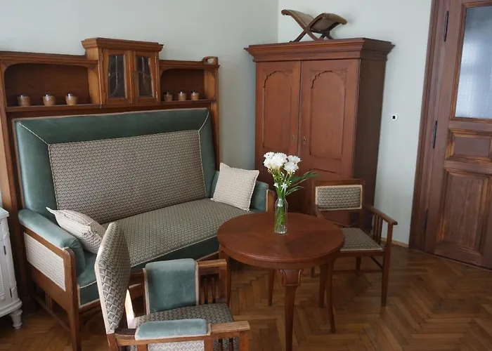 U Obecniho Dvora - Lindasflat - Old Town