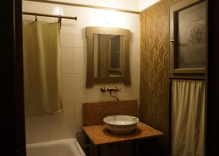 U Obecniho Dvora - Lindasflat - Old Town