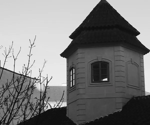 U Obecniho Dvora - Lindasflat - Old Town Apartment