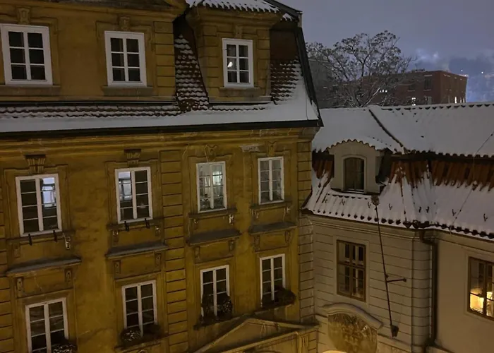 U Obecniho Dvora - Lindasflat - Old Town