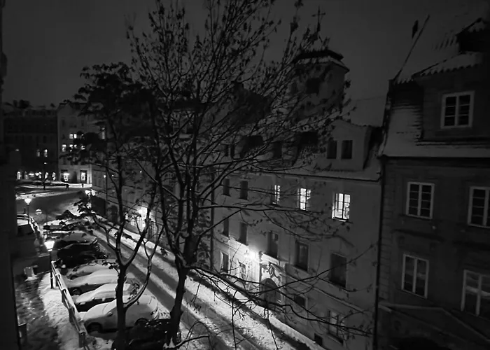 U Obecniho Dvora - Lindasflat - Old Town