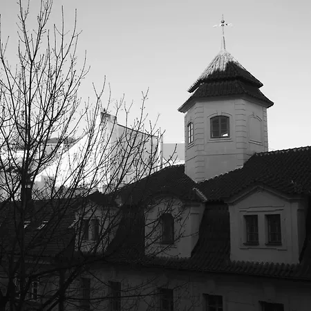 Апартаменты Old Town - Lindasflat - *