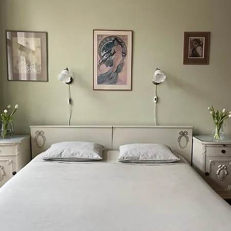 Old Town - Lindasflat -